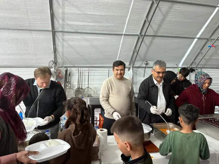 rakesh rajdev (રાકેશ રાજદેવ) turkey earthquake disaster relief photo